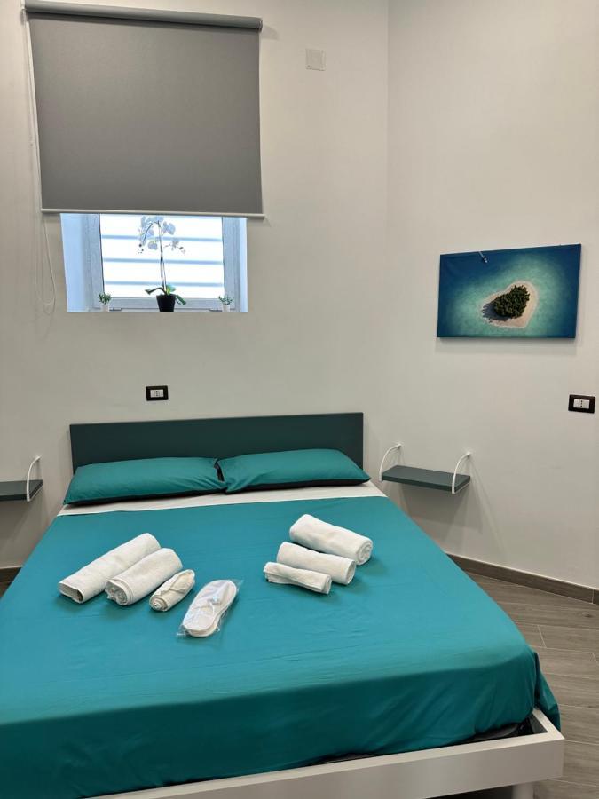 Di Vaio'S Apartments Napoli Bagian luar foto