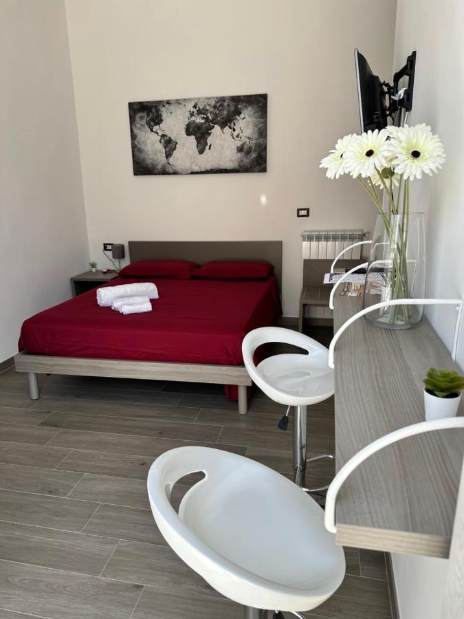 Di Vaio'S Apartments Napoli Bagian luar foto