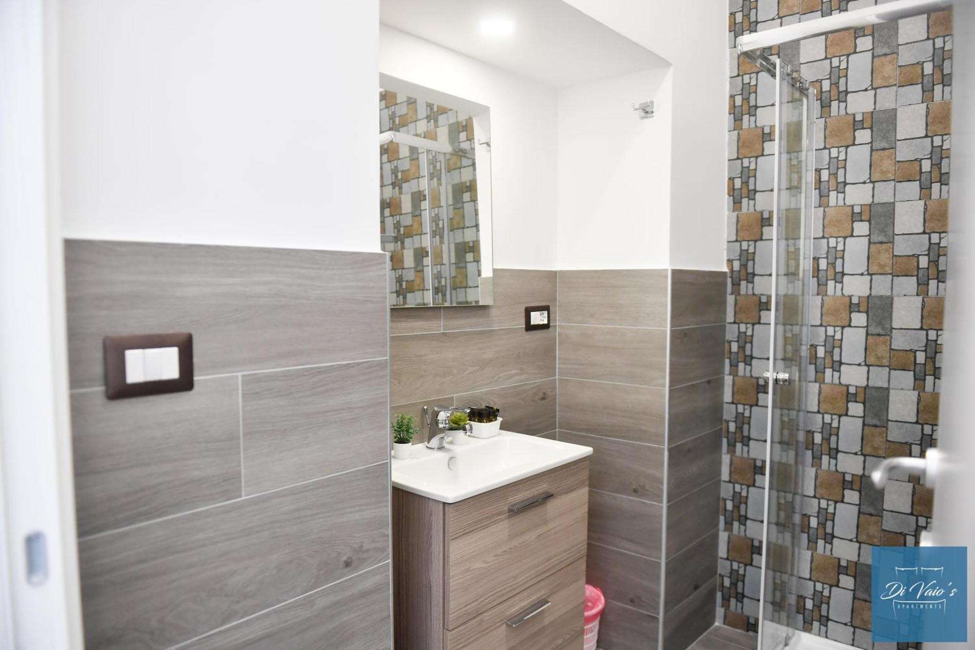 Di Vaio'S Apartments Napoli Bagian luar foto