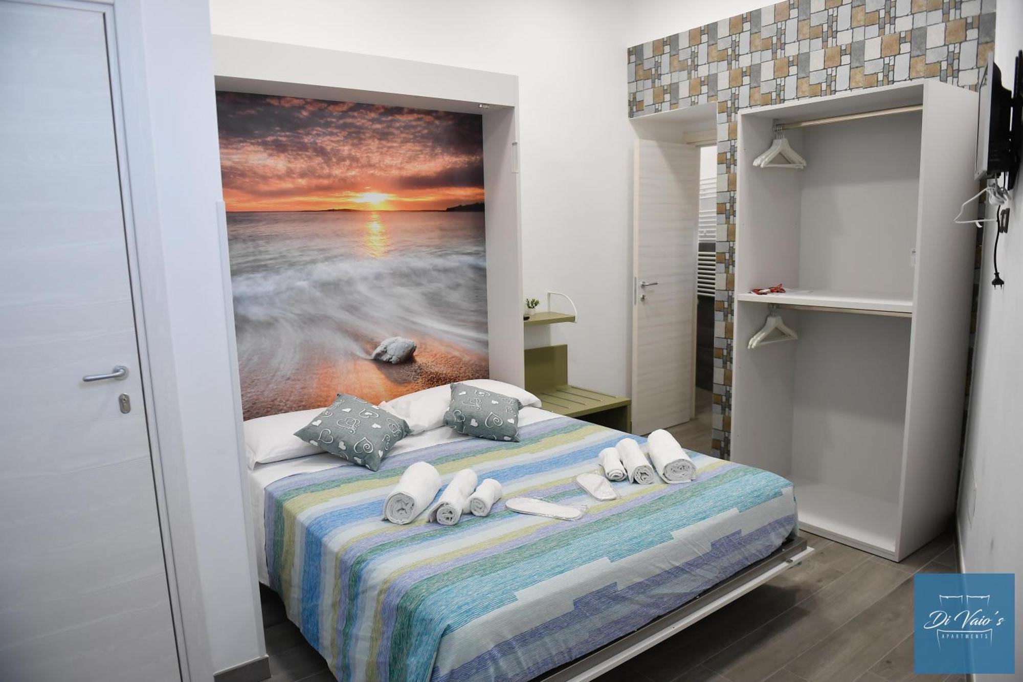 Di Vaio'S Apartments Napoli Bagian luar foto